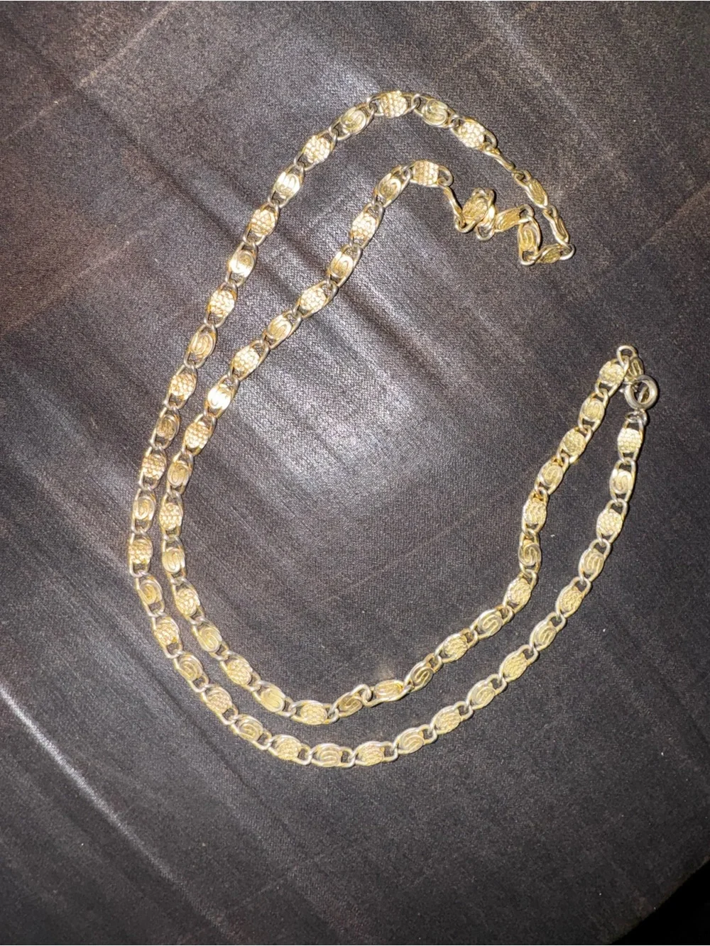 Vintage Avon Greek Key Flat Link Chain Necklace - Gold